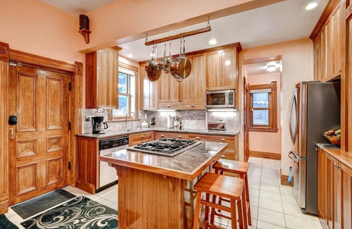Whittier House | Beautiful Victorian Home Historical Landmark. Downtown Denver, walk 2 everything