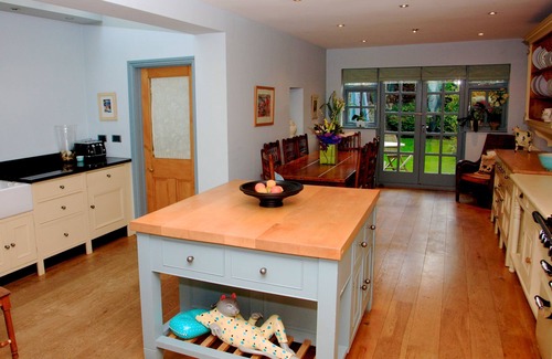 Pontcanna House | Beautiful Victorian House/pretty garden/central location. Beach/sea/castles
