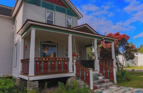 Cheboygan House | Beautiful Victorian in Downtown Cheboygan