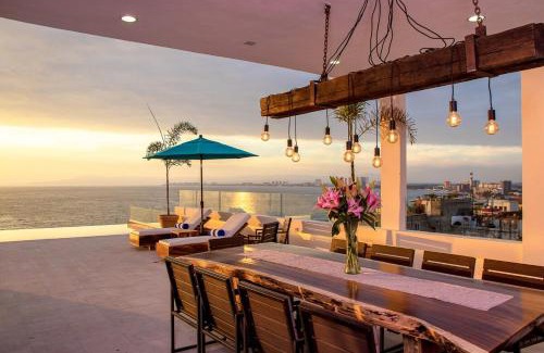 Downtown Puerto Vallarta Apartment | Beautiful View in Gringo Gulch 303