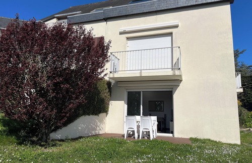 Erquy Apartment | Beautiful view of the port and the Verdelet. Garden level. Wifi