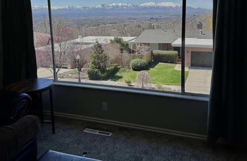 Salt Lake City House | Beautiful View, Quiet & Convenient Location near U of Utah, Shops, Skiing, More!