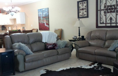 Lake Hamilton Condo | Beautiful Views. 2BR 2BA Sleeps 6 Large deck and private boat slip