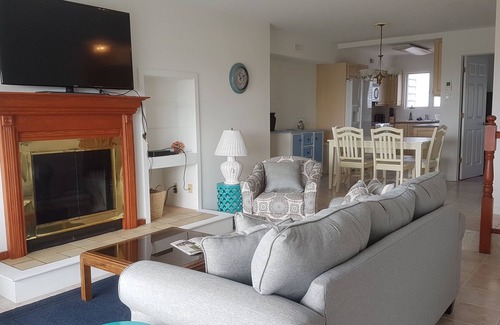 North End House | Beautiful views of the beach