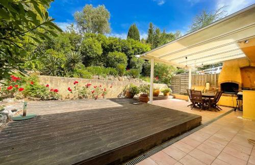 Mandelieu-La-Napoule Villa | Beautiful Villa 8 guests - Pool Access in Mandelieu