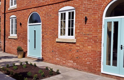 Breedon on the Hill House | Beautiful villa for 4 guests with WIFI, TV and pets allowed