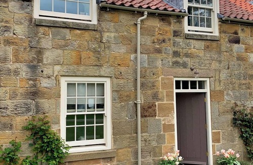 Great Broughton House | Beautiful villa for 4 guests with WIFI, TV and terrace