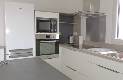 Penmarch Villa | Beautiful villa entirely renovated, on closed garden