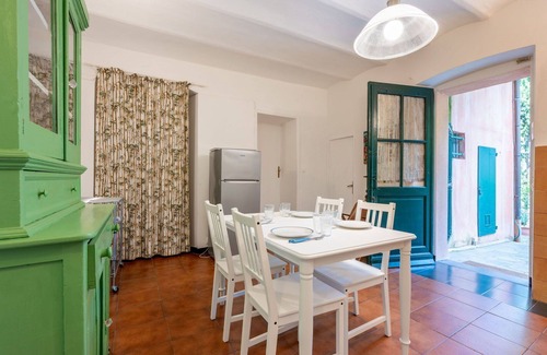 Albisola Superiore Villa | Beautiful villa for 4 guests with WIFI, TV and pets allowed