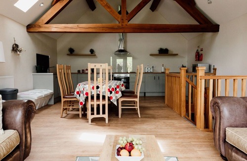 Devils Bridge House | Beautiful villa for 19 guests with WIFI, hot tub and pets allowed