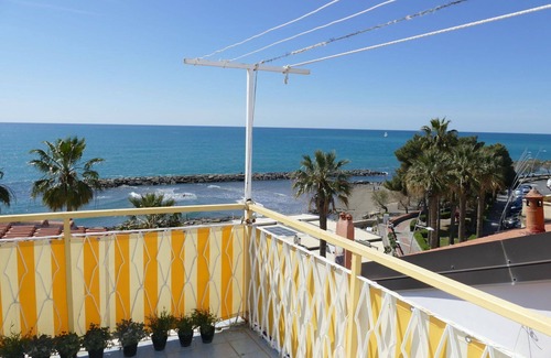 Riva Ligure House | Beautiful villa for 6 guests with WIFI, A/C, TV, terrace, pets allowed and parking