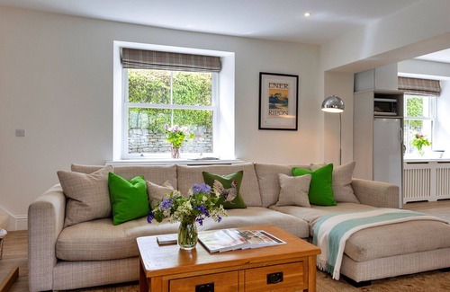 Grantley House | Beautiful villa for 2 people with WIFI, balcony and pets allowed