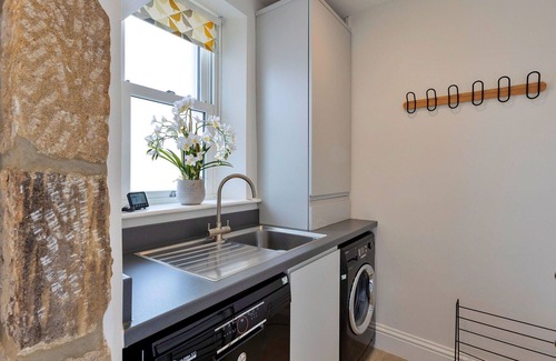 Grantley House | Beautiful villa for 2 people with WIFI, balcony and pets allowed