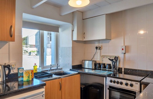 Liskeard House | Beautiful villa for 3 guests with WIFI