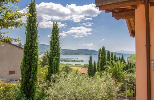 Magione Villa | Beautiful villa for 4 guests with hot tub, A/C, private pool, WIFI, TV and patio