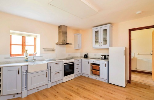 Craven Arms House | Beautiful villa for 4 people with pool, WIFI