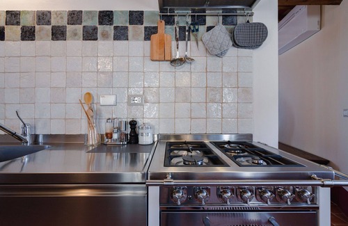 Casole d'Elsa House | Beautiful villa for 4 people with A/C, WIFI, TV, balcony and parking