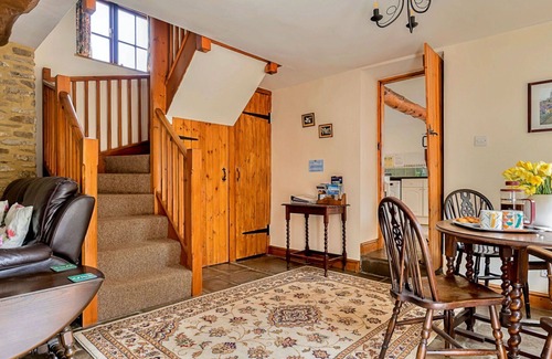 South Cheriton House | Beautiful villa for 4 people with WIFI, TV and pets allowed
