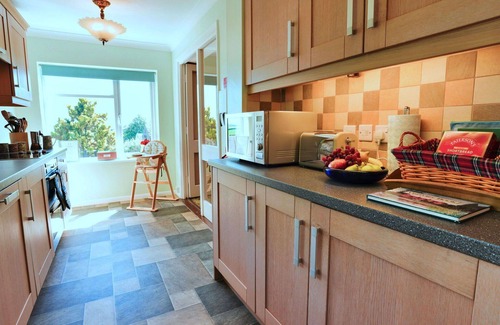 Ault Hucknall House | Beautiful villa for 5 people with WIFI and pets allowed