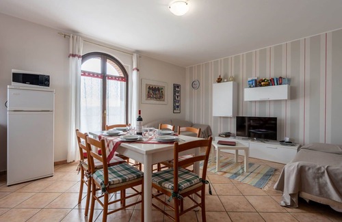 Barolo House | Beautiful villa for 6 guests with WIFI, private pool, TV, terrace and parking