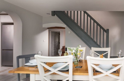 Caerwys House | Beautiful villa for 6 people with WIFI, TV and pets allowed
