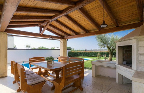 Municipality of Zminj House | Beautiful villa for 7 people with WIFI, A/C, private pool, TV, terrace and parking