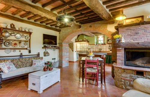 Pontito Villa | Beautiful villa for 8 people with WIFI, private pool, TV, balcony, pets allowed and panoramic v.