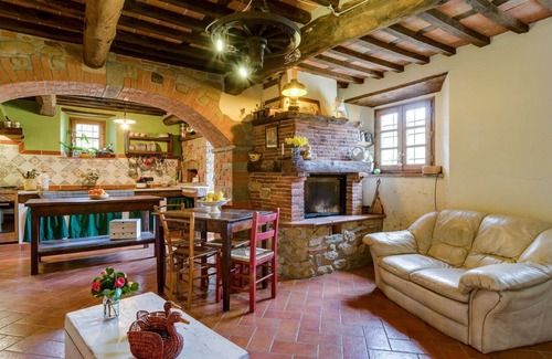 Pontito Villa | Beautiful villa for 8 people with WIFI, private pool, TV, balcony, pets allowed and panoramic v.