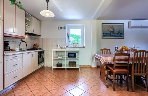 Radini House | Beautiful villa for 8 people with WIFI, A/C, private pool, TV, terrace, pets allowed and parking