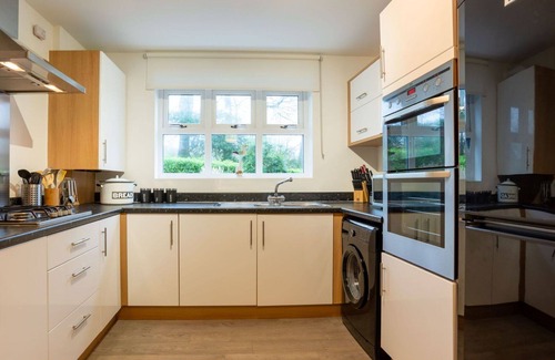 Saint Austell Bay House | Beautiful villa for 5 people with WIFI, TV, patio and panoramic view