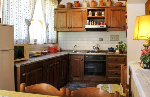 Capannori House | Beautiful villa for 5 people with A/C, WIFI, private pool, TV, patio and parking