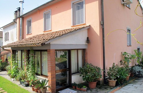Capannori House | Beautiful villa for 5 people with A/C, WIFI, private pool, TV, patio and parking