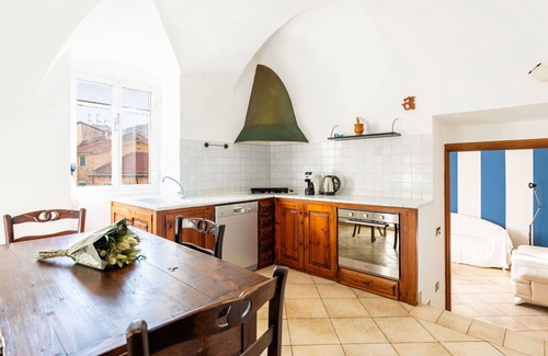 Taggia House | Beautiful villa for 6 people with WIFI, balcony, pets allowed and parking