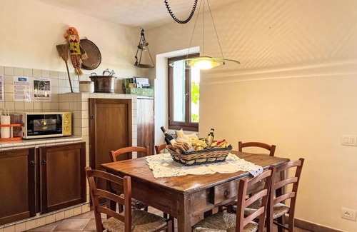 Lucinasco House | Beautiful villa for 6 guests with WIFI, A/C, TV and patio