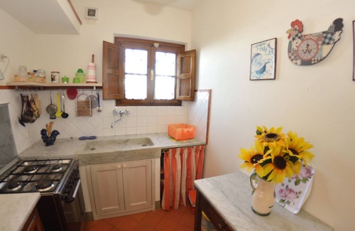 San Gennaro Villa | Beautiful villa for 4 guests with TV, terrace and pets allowed, close to Lucca