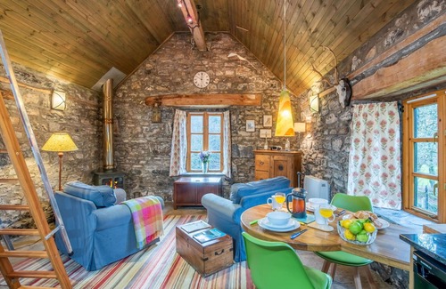 Invermoriston House | Beautiful villa for 2 people with WIFI