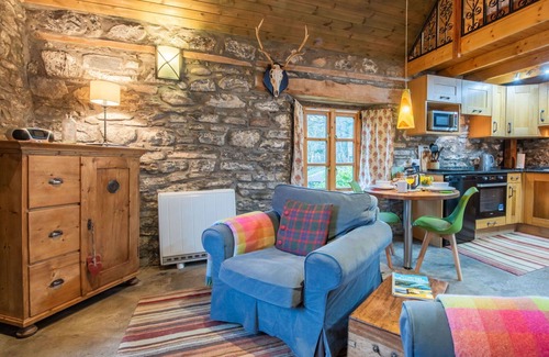 Invermoriston House | Beautiful villa for 2 people with WIFI