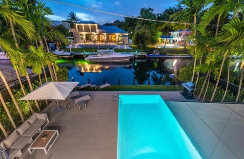 Northeast Coconut Grove Villa | Beautiful Villa Have in Miami