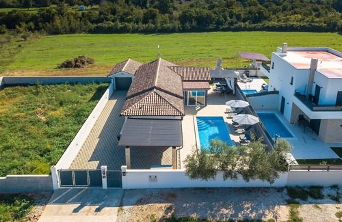 Liznjan Villa | Beautiful villa "Miracle" with private pool