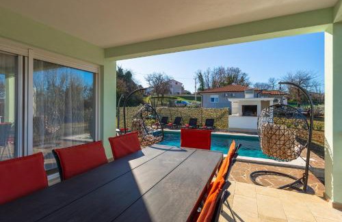 Radini Villa | Beautiful villa Petar with pool in Brtonigla
