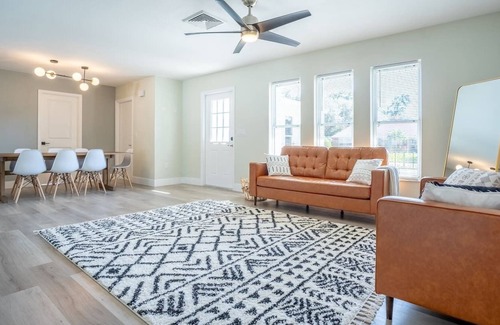 Braden River House | Beautiful Villa w/ a Private Pool near Siesta Key
