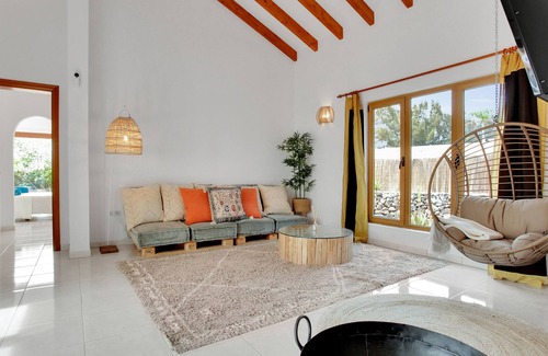 Villaverde Villa | Beautiful Villa with private pool in Villaverde