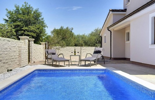 Mali Vareski House | Beautiful villa with private pool and pets are welcome