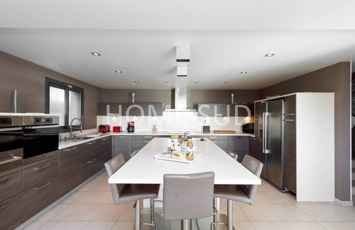 Antibes House | Beautiful villa with pool and sea view in Antibes