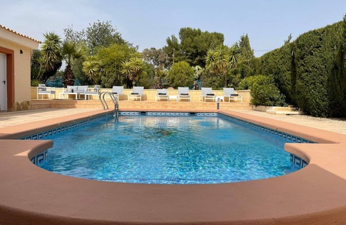 Hoya de los Patos Villa | Beautiful villa with pool ideal for 1 or 2 families