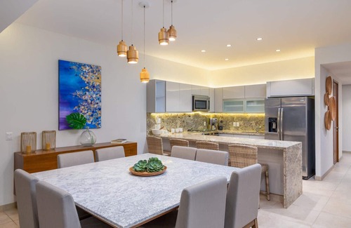 Bucerias Condo | BEAUTIFUL WATERFRONT CONDO IN BUCERIAS! Well equipped with exceptional views