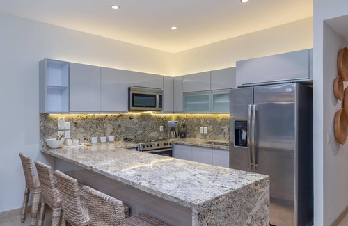 Bucerias Condo | BEAUTIFUL WATERFRONT CONDO IN BUCERIAS! Well equipped with exceptional views