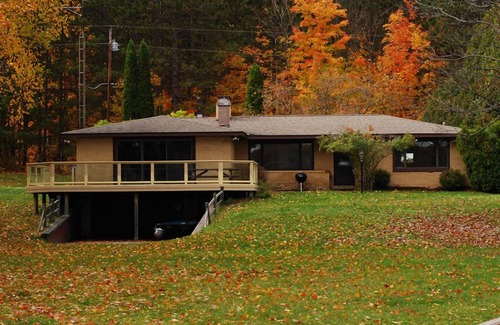 Petoskey House | Beautiful Walloon Lake Home - September Availability!