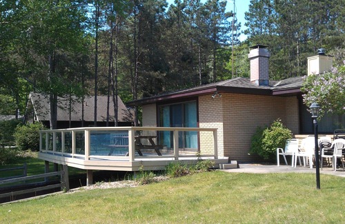 Petoskey House | Beautiful Walloon Lake Home - September Availability!
