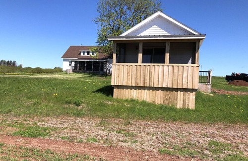 Guernsey Cove House | Beautiful Waterfront Studio Cottage